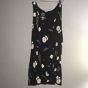 Floral camisole with knotted hip